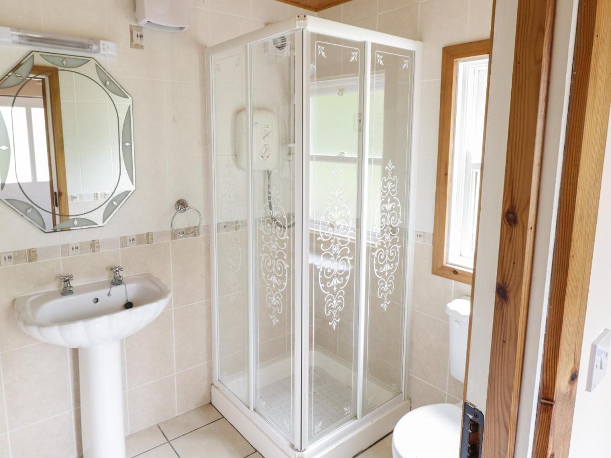 Howley Cottage - Housity