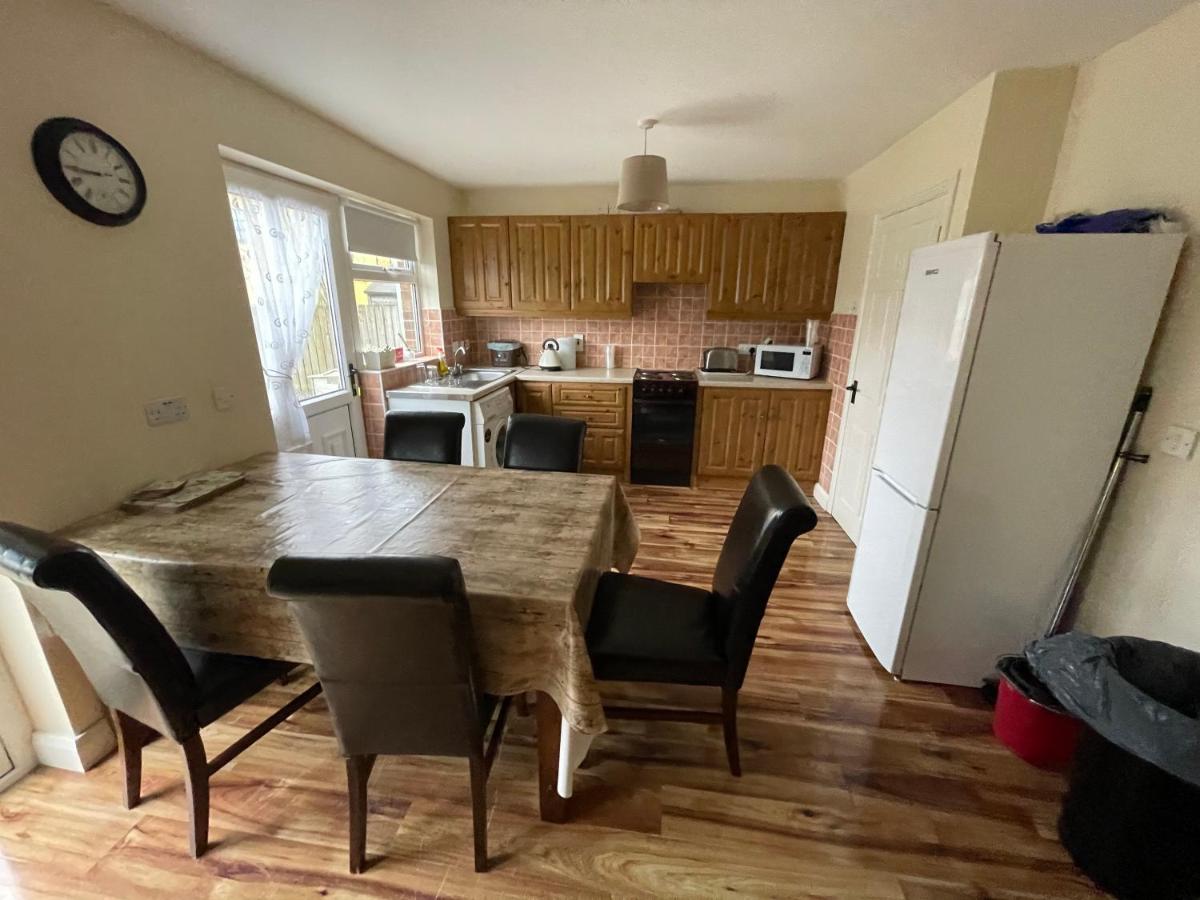 Cosy Cosh House - Housity