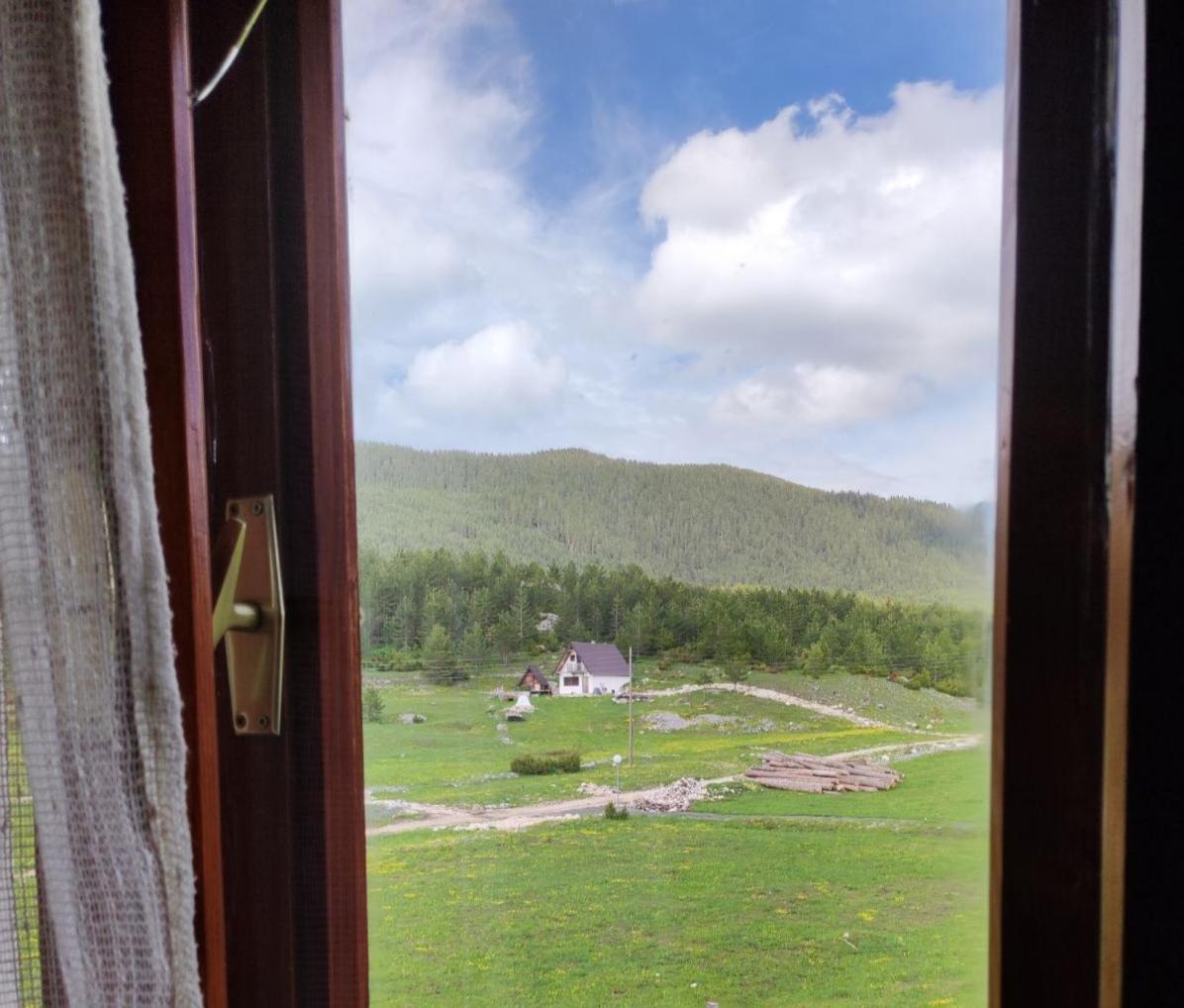 Vikendica Iskra - Housity