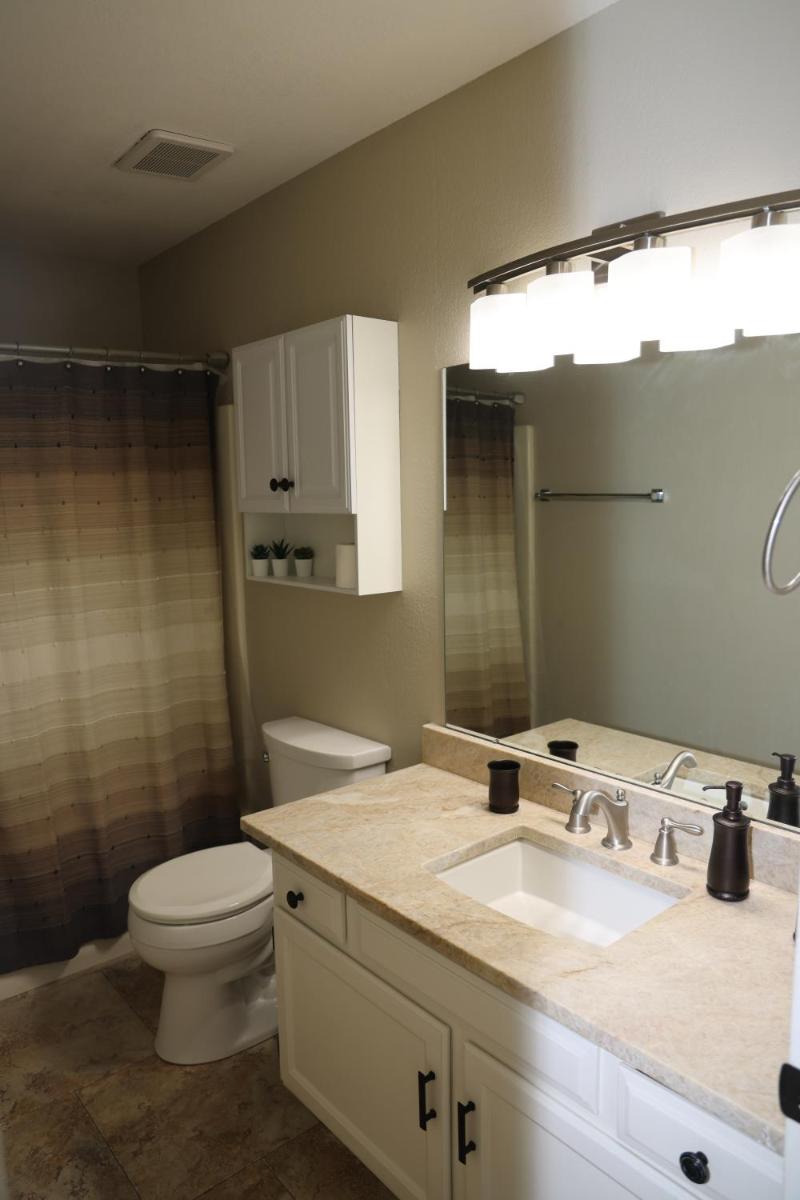 Luxury updated 3-bedroom home with pool - Housity