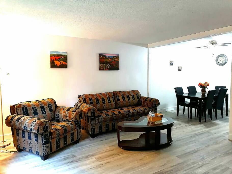 Cheerful 3-bedroom home in prime location - Housity