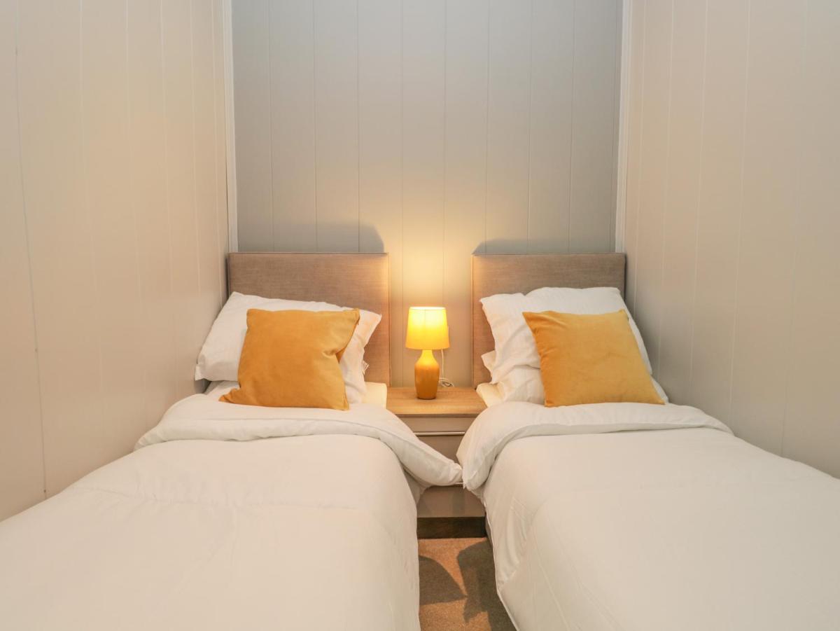 Yealand 36 - Housity