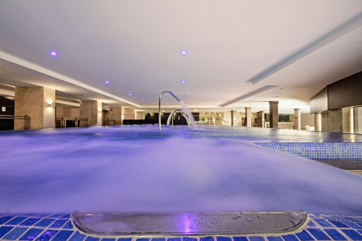 Hotel Envia Almería Spa & Golf - Housity