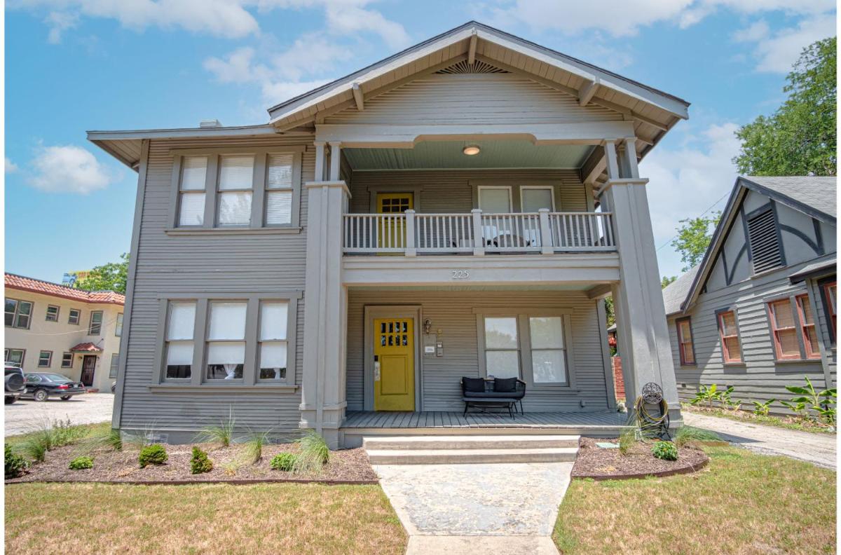 Quiet and Close to Downtown, The Pearl, The Riverwalk - Housity