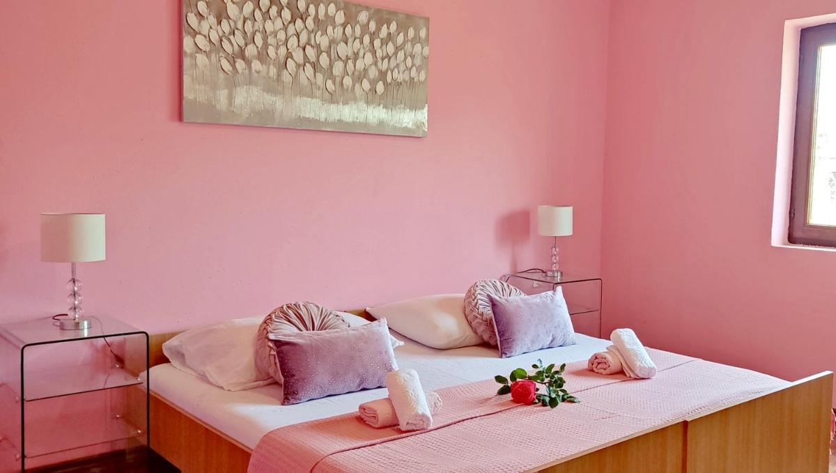 Zara Guest House - Housity