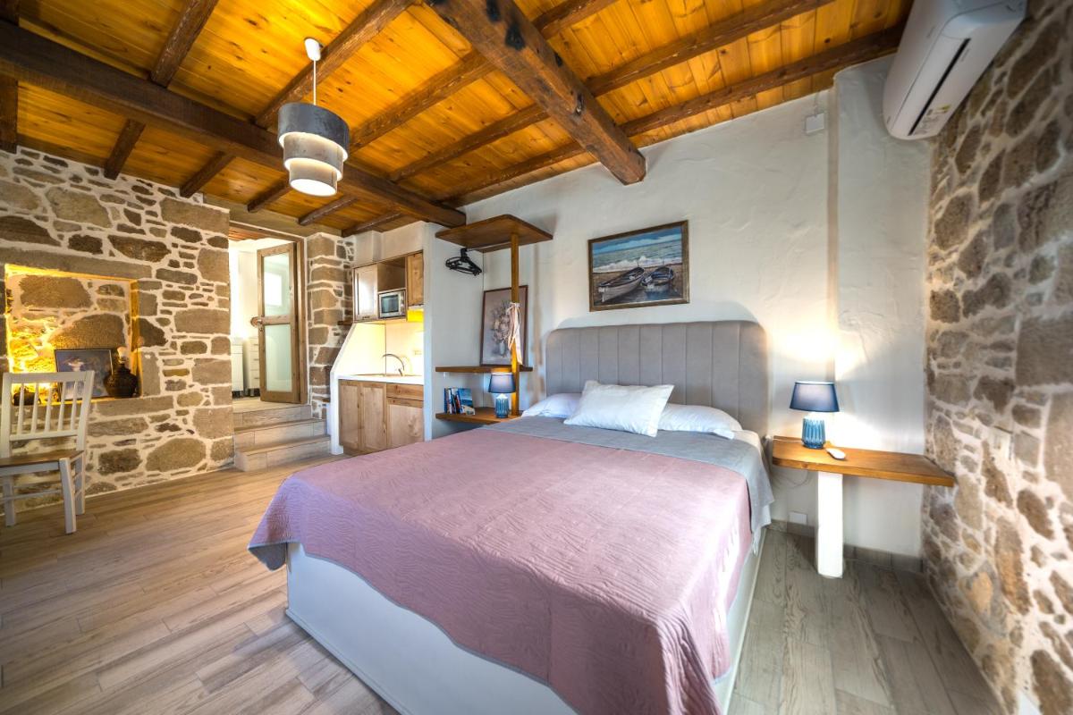 Mary's stone house - Housity