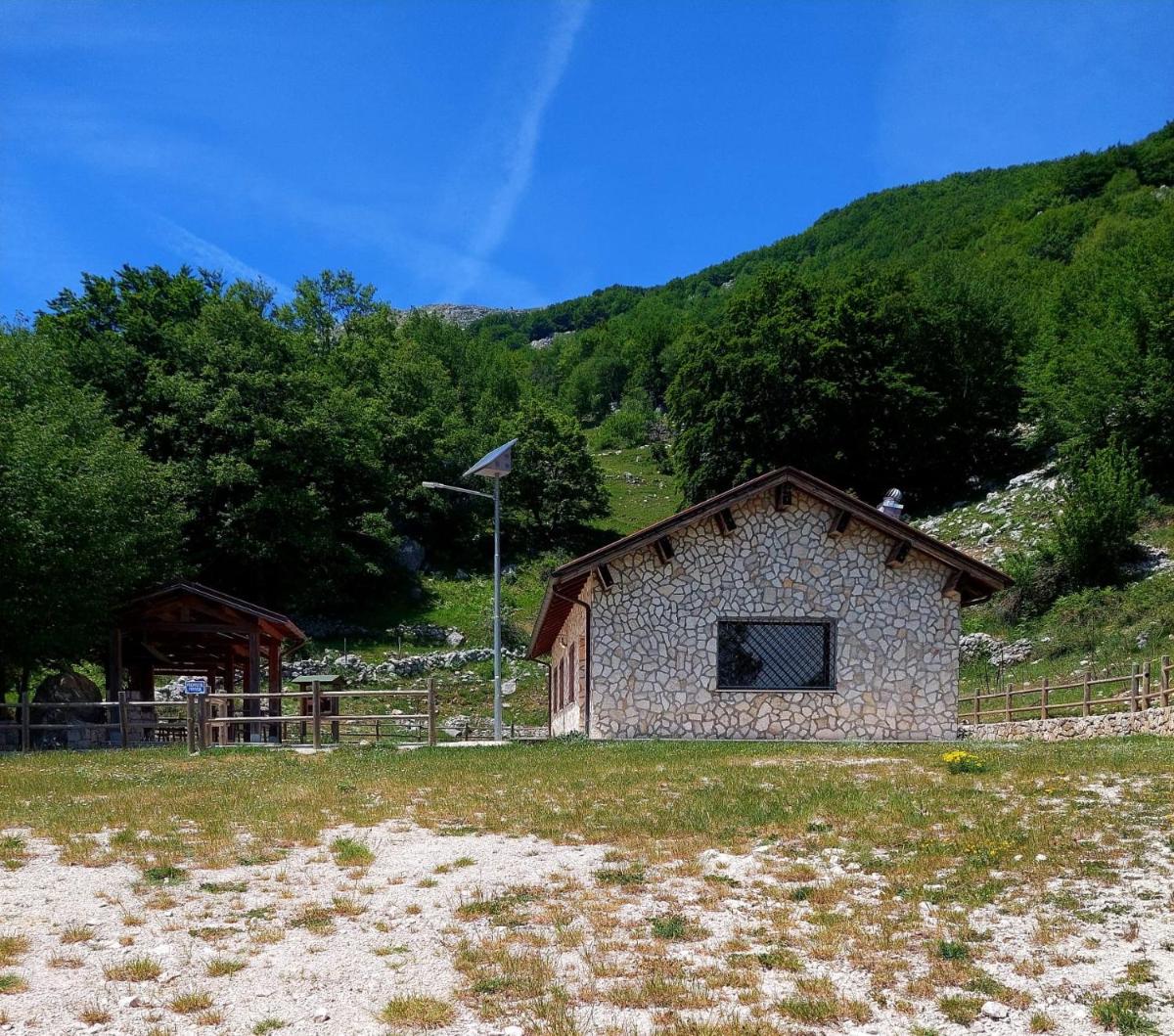 Le Tre Dimore - Rifugio Aceroni - Housity