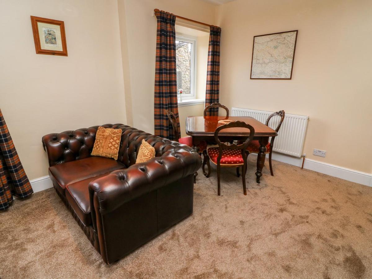 Keartons - Buttertubs - Housity