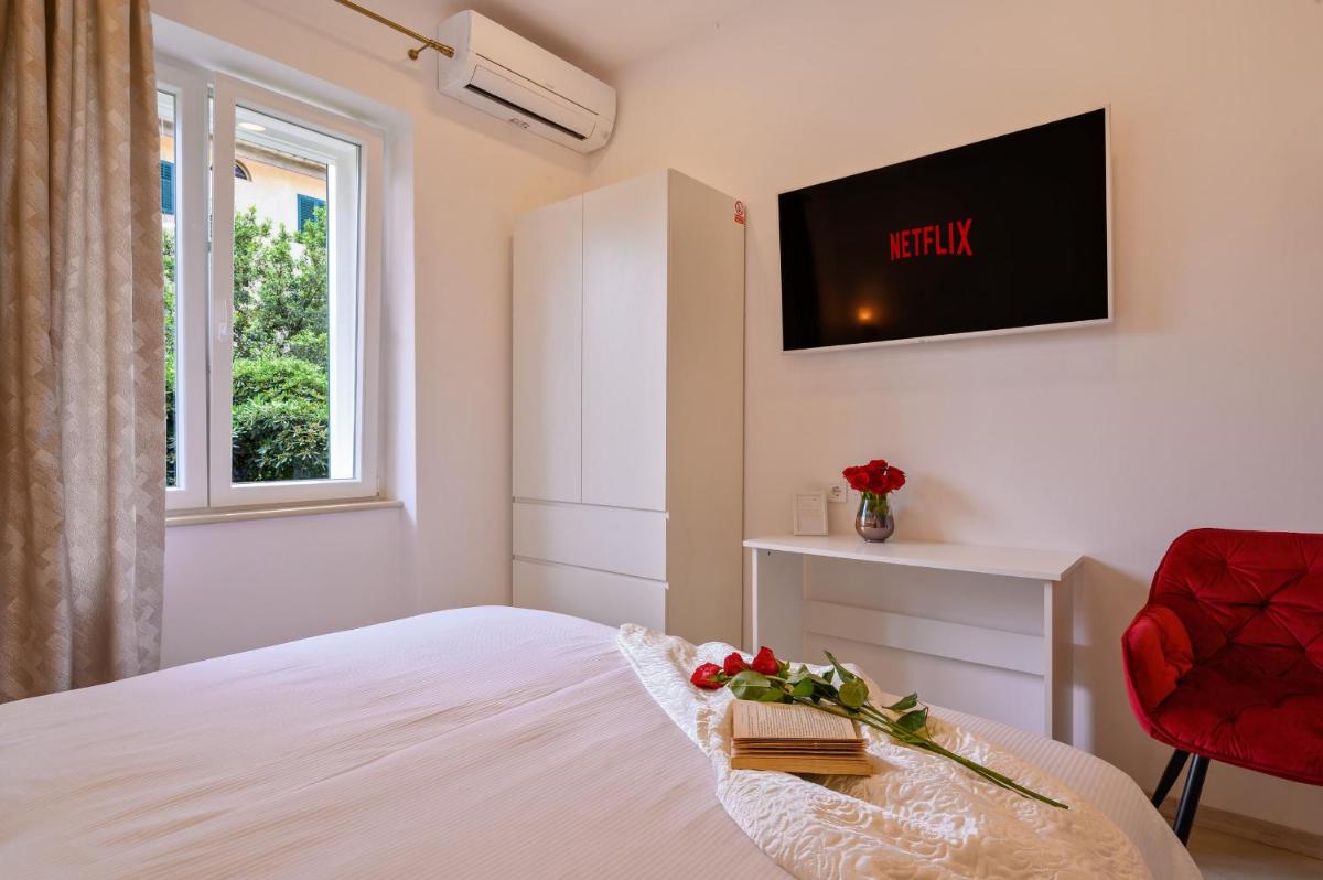 Suitetrails - Summer breeze luxury rooms