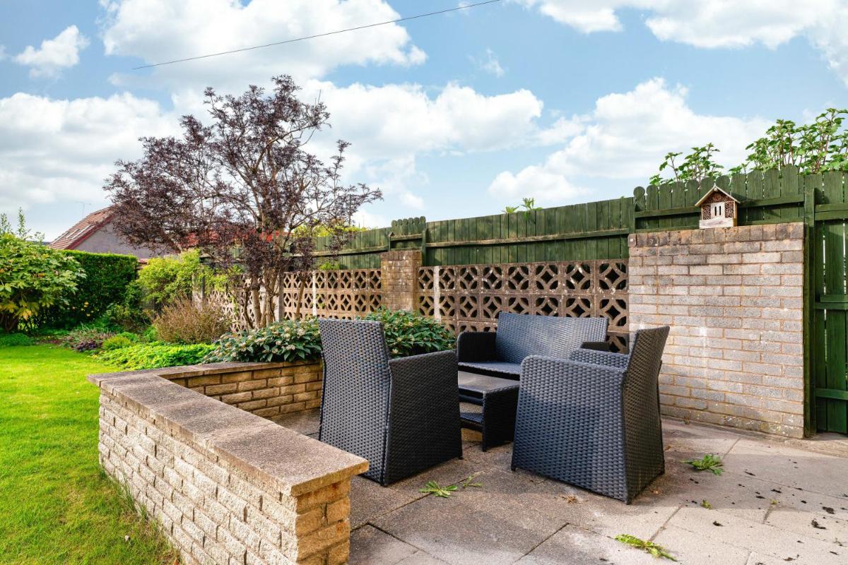NEW Four Bedroom House - all rooms ensuite - Housity