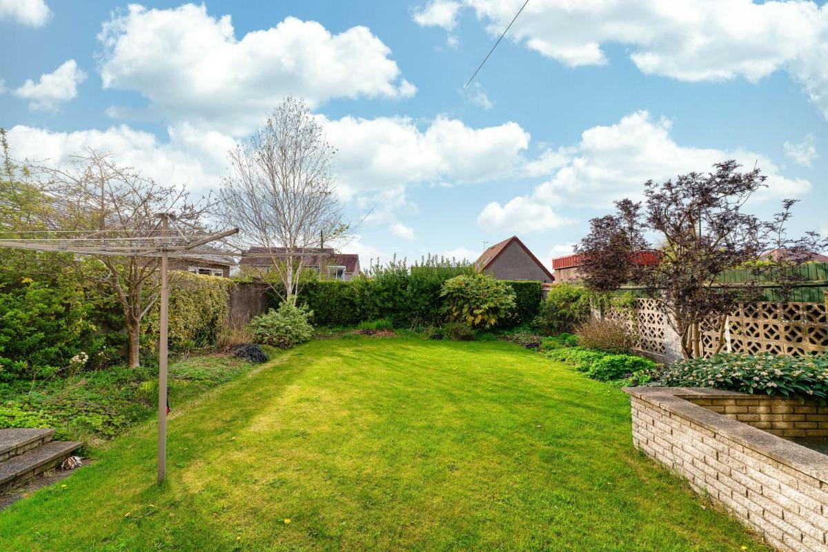 NEW Four Bedroom House - all rooms ensuite - Housity