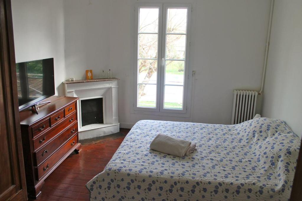 Charmante maison avec piscine privée - Housity