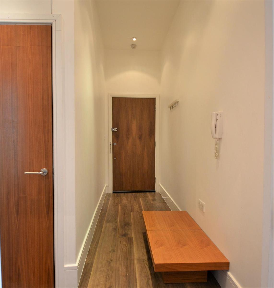 One Bedroom Apartment in Bayswater - Housity