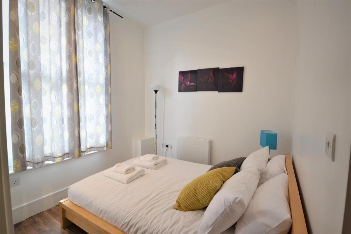 One Bedroom Apartment in Bayswater - Housity