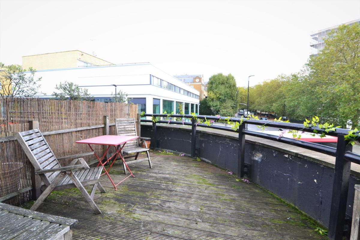 One Bedroom Apartment in Bayswater - Housity