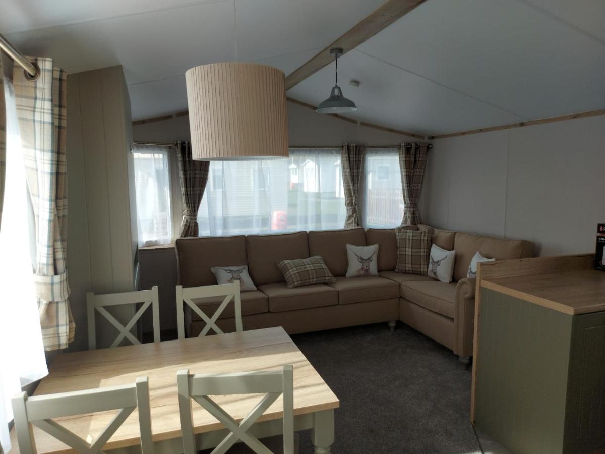 TLC Caravan Haven - Housity