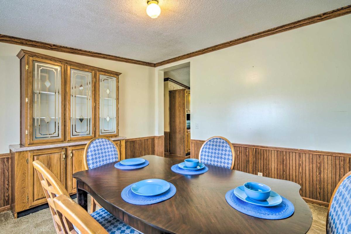 Relaxing Prairie Home, 29 Mi to Starkville! - Housity