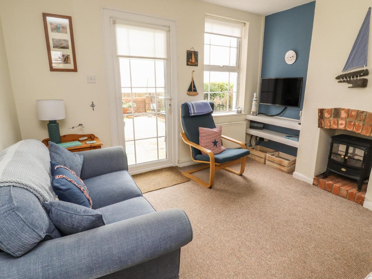 9 Harefield Cottages - Housity