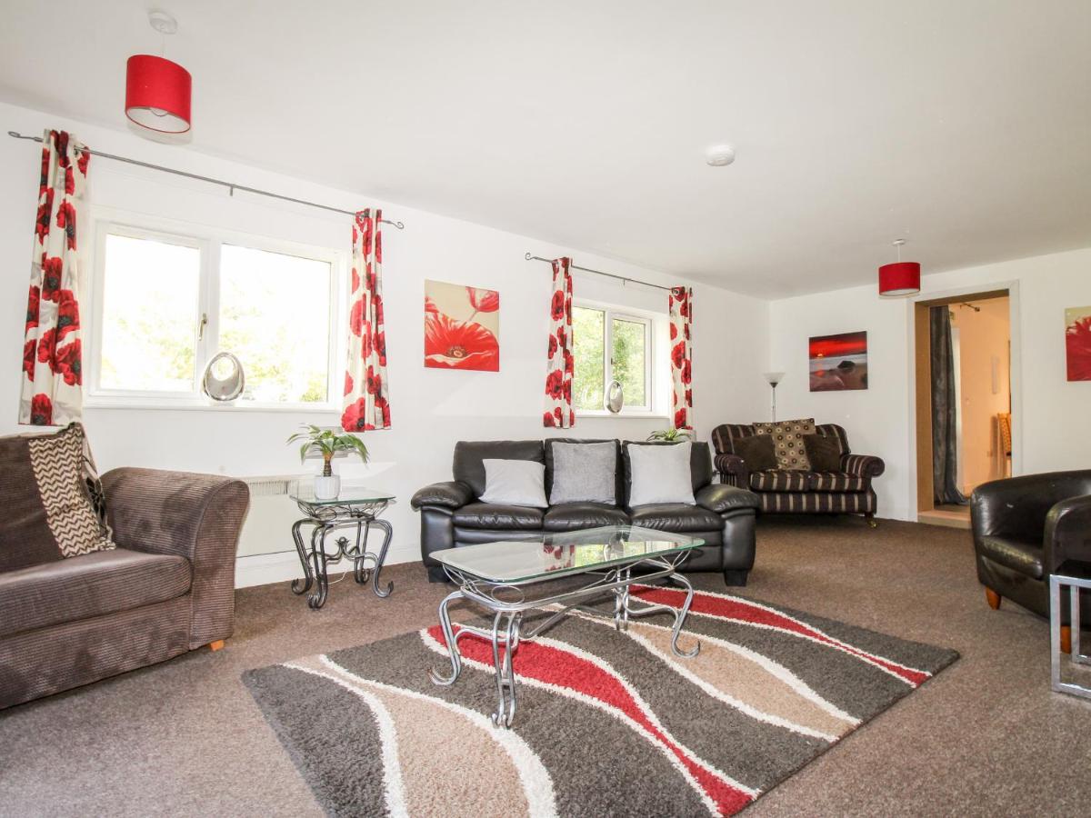 Durdle Door Lodge - Housity