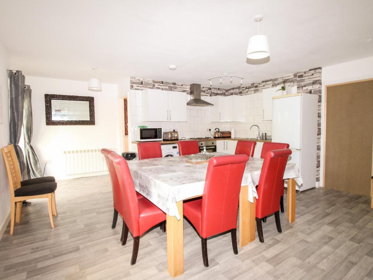 Durdle Door Lodge - Housity