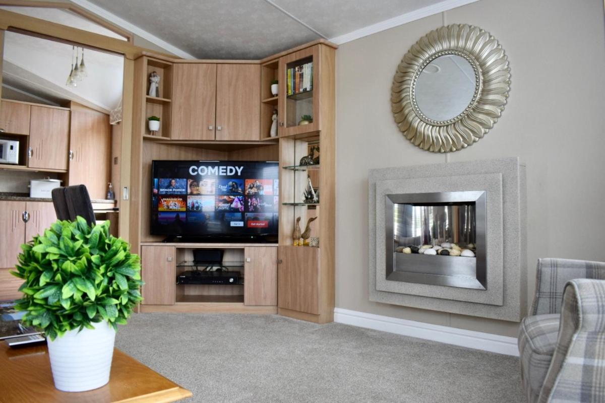 Cosy & Modern Cabin In Heart of Northumberland - Housity