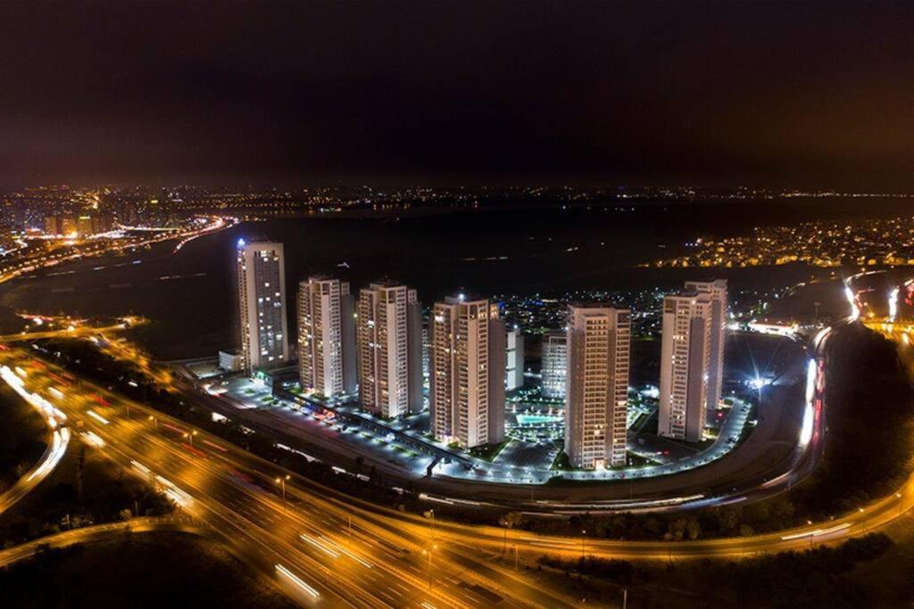 Lake View luxury apart with everything you need - Housity