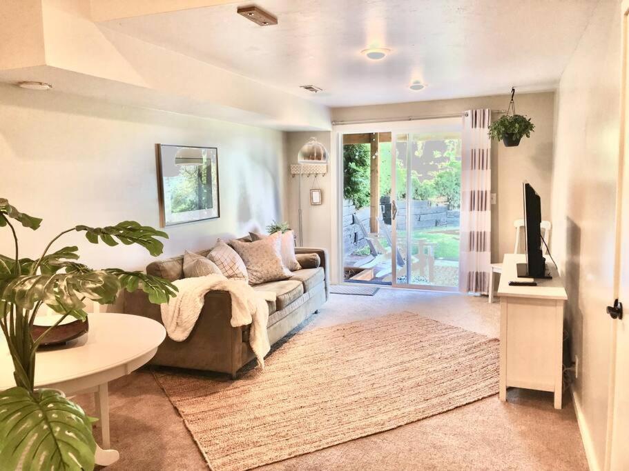 Luxury Mountain Sanctuary - Housity