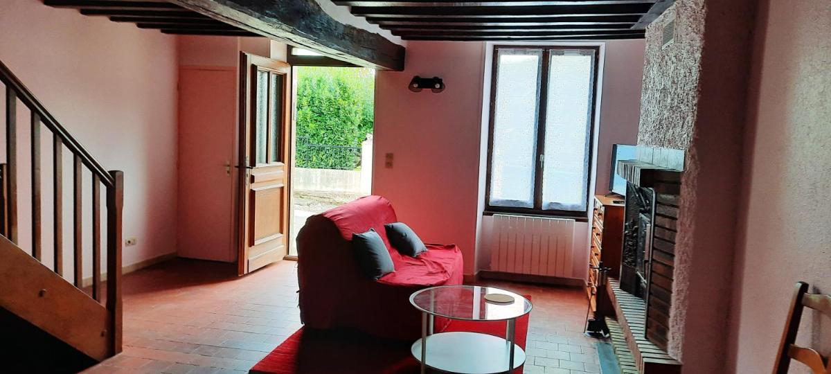 Maison accueillante a Saint Amand en Puisaye avec jardin - Housity
