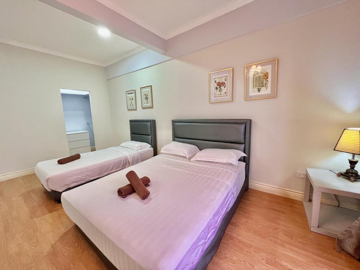 5 BEDROOMS PENTHOUSE VACATION HOME MARINA COURT KOTA KINABALU 15pax - Hizvo