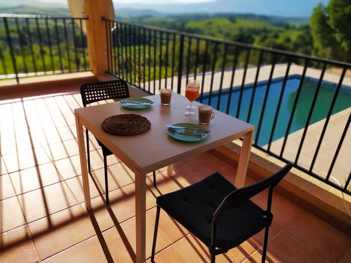 Habitaciones en Finca Olivo y Almendro - Housity