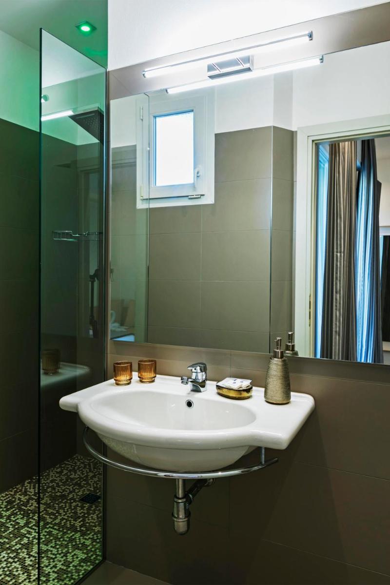 Hotel Des Bains - Housity