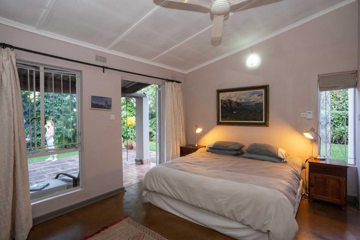Suitetrails - Beautiful family home set in large lush gardens in the heart of Victoria Falls - 1999
