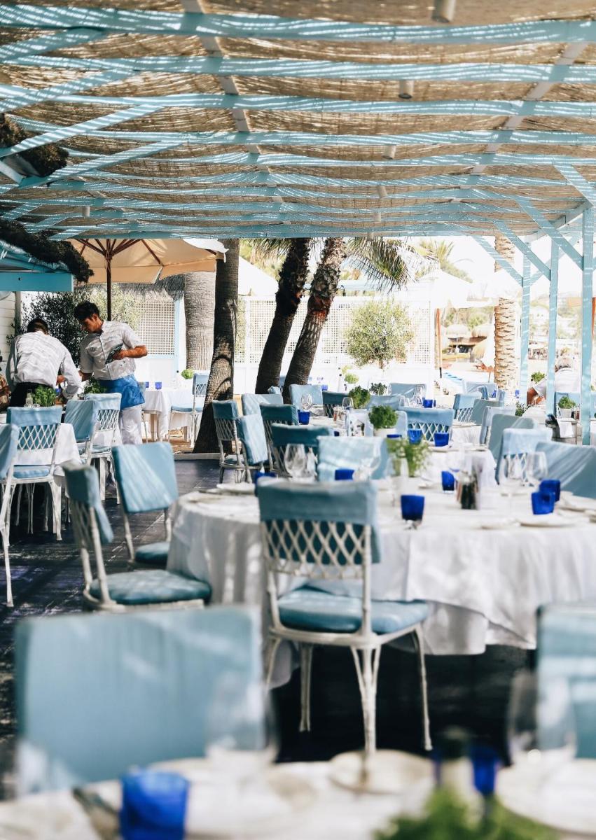 Un restaurante o sitio para comer en Marbella Club Hotel · Golf Resort & Spa