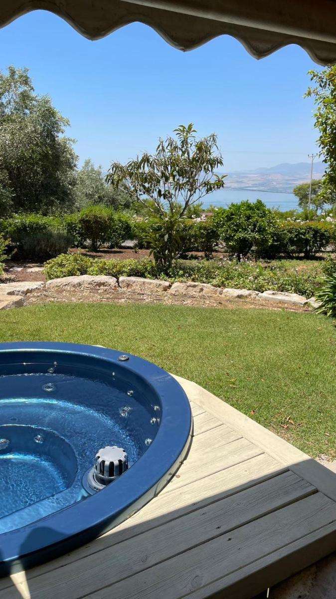 Hanahala Beramot - Boutique Suites - Housity
