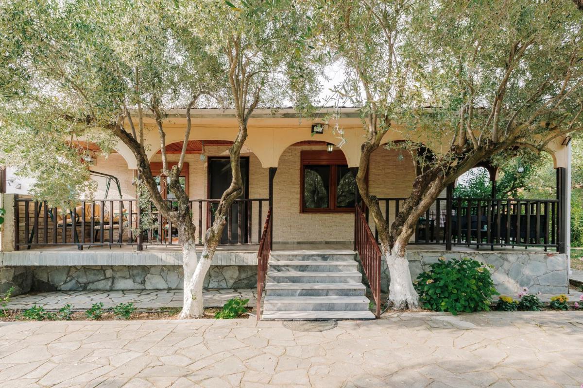 Beautiful Beach House - Housity