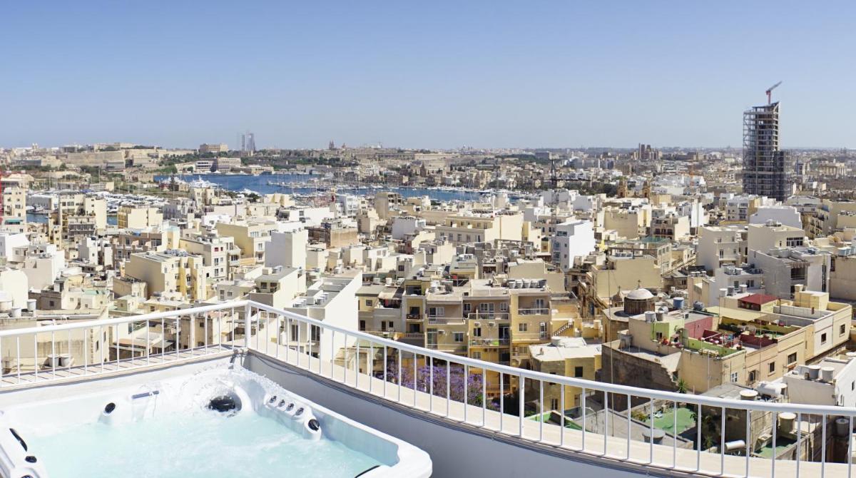 Suitetrails - Wonderful apartments with shared jacuzzi and panorama rooftop