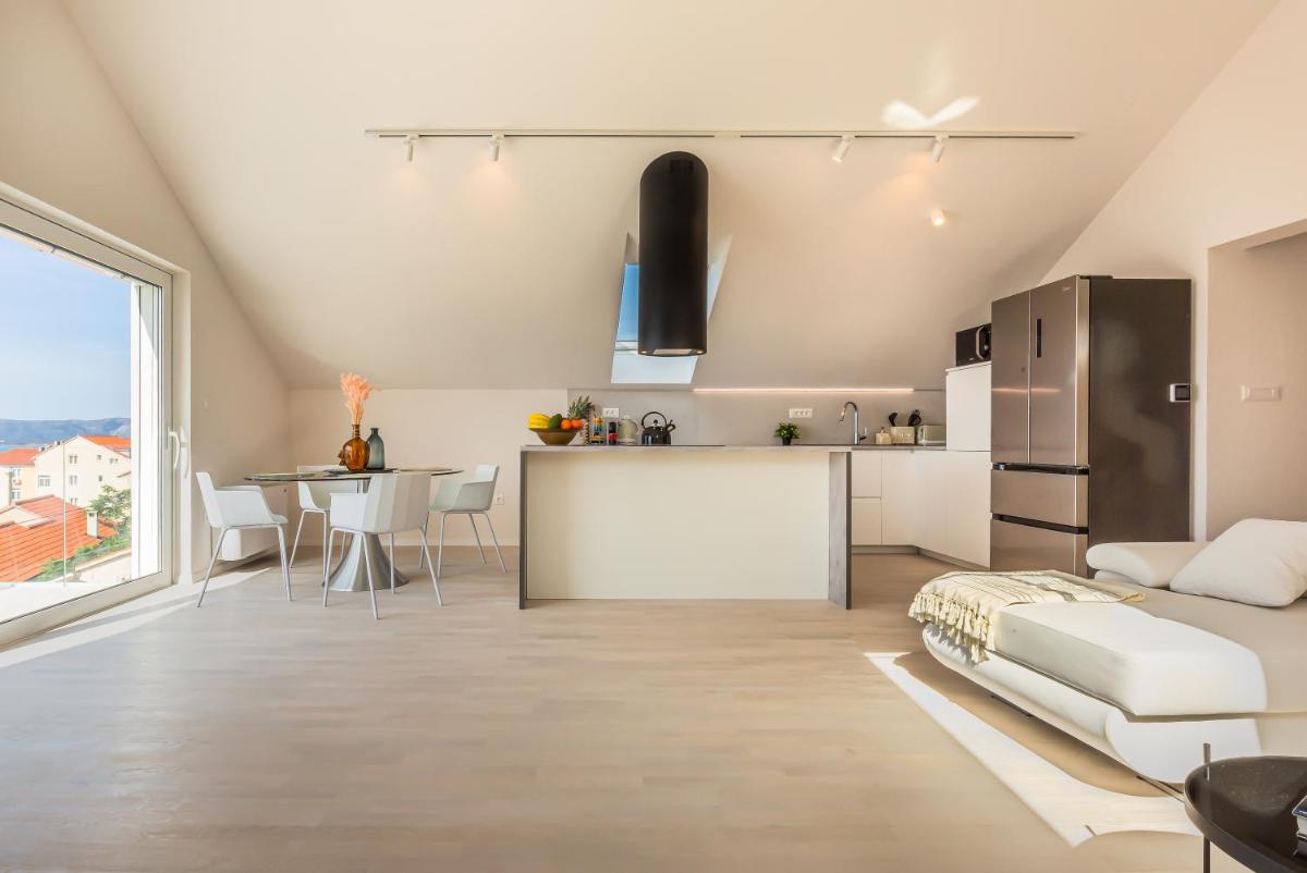 Bol Summer Residence - Housity