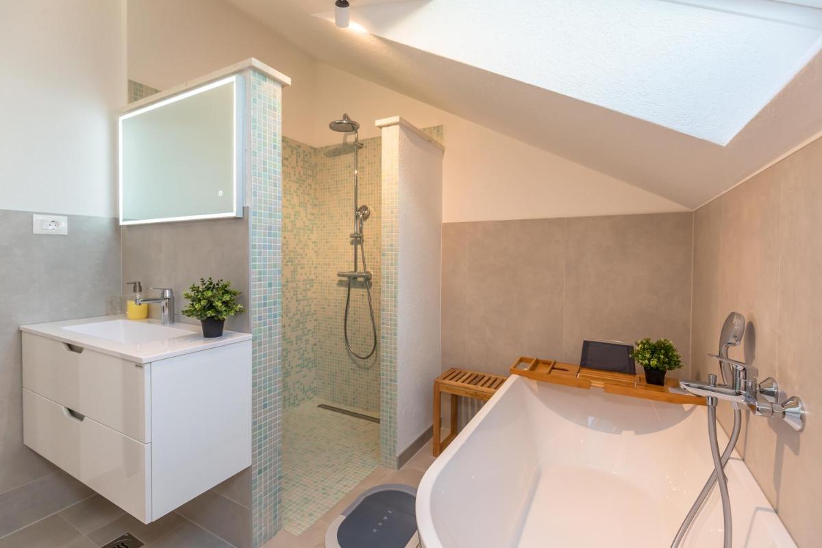 Bol Summer Residence - Housity