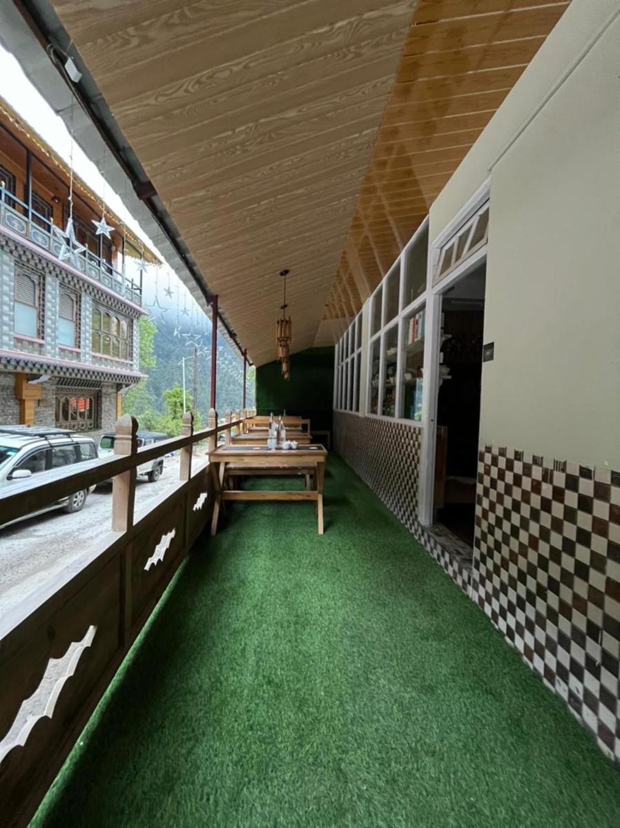 Golden Kang Lachen - Housity