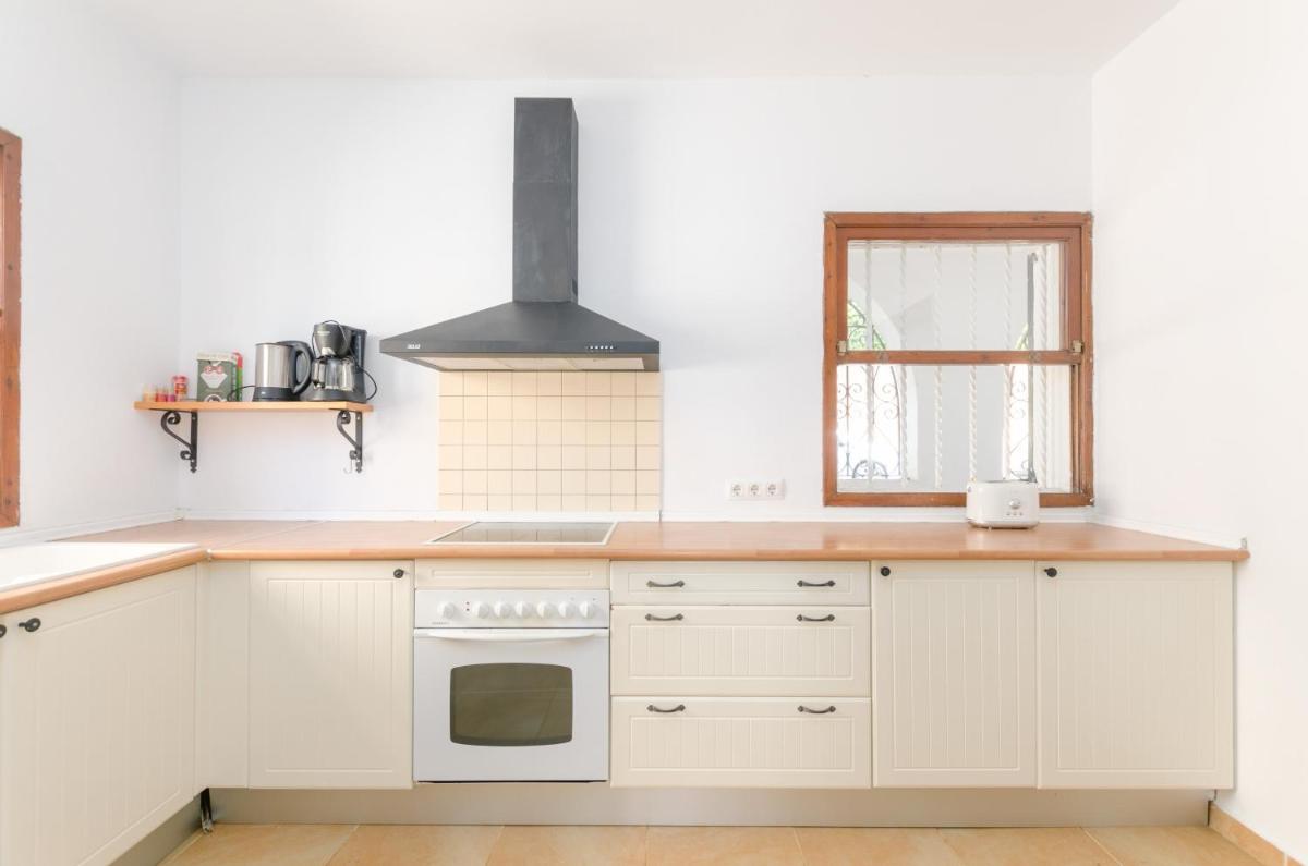 YourHouse Ca Na Salera, villa near Palma with private pool in a quiet neighbourhood - Hizvo