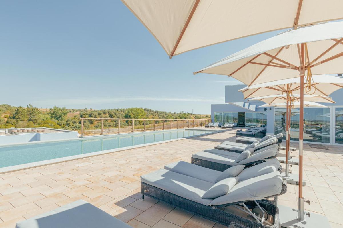 A piscina em ou perto de Sleep & Nature Hotel