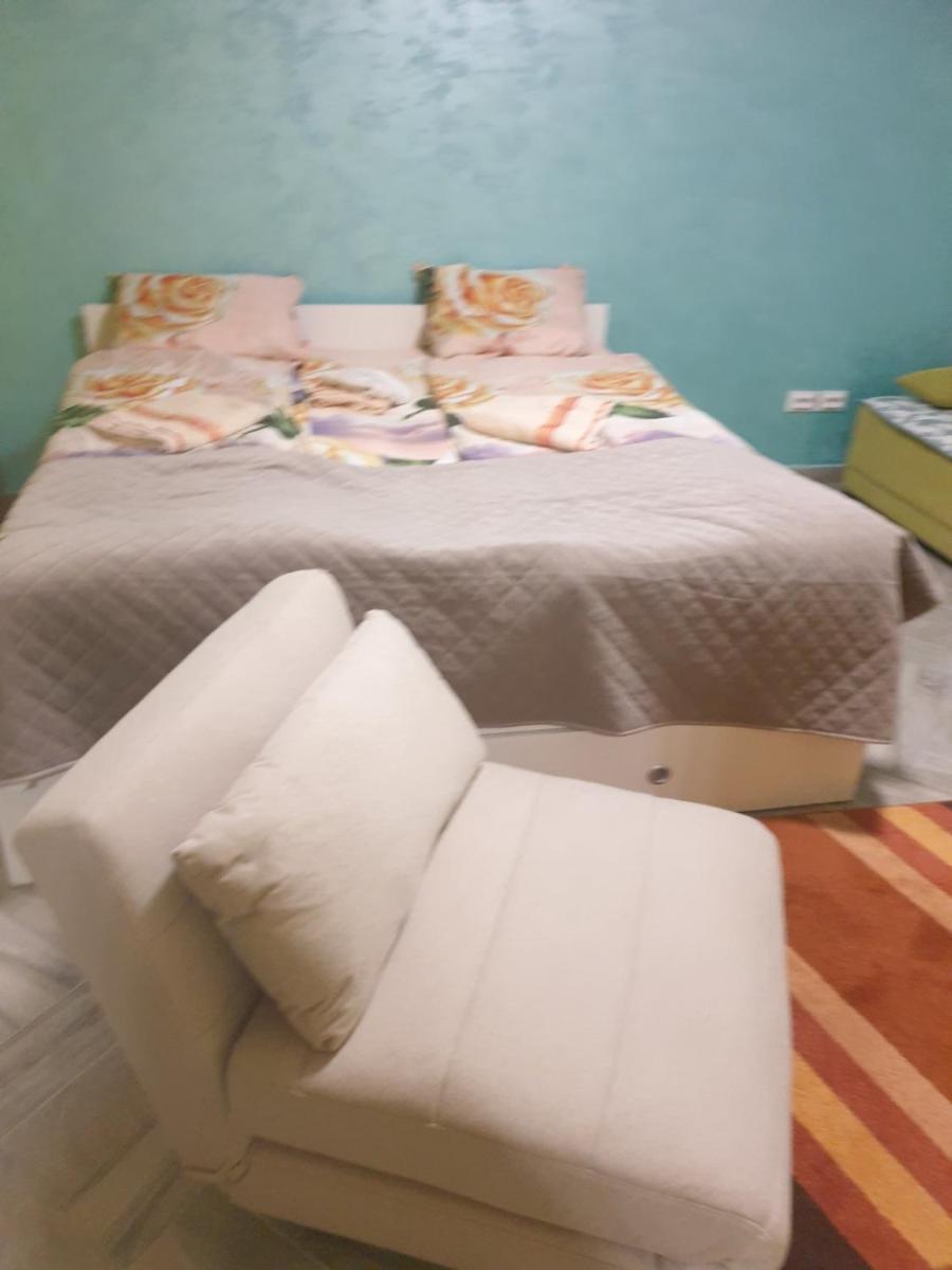 Kolibri - Yellow apartman - Housity