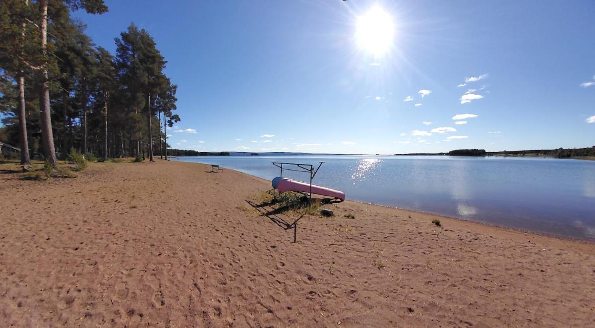 Authentic Dalarna Cottage right by the lake - Housity
