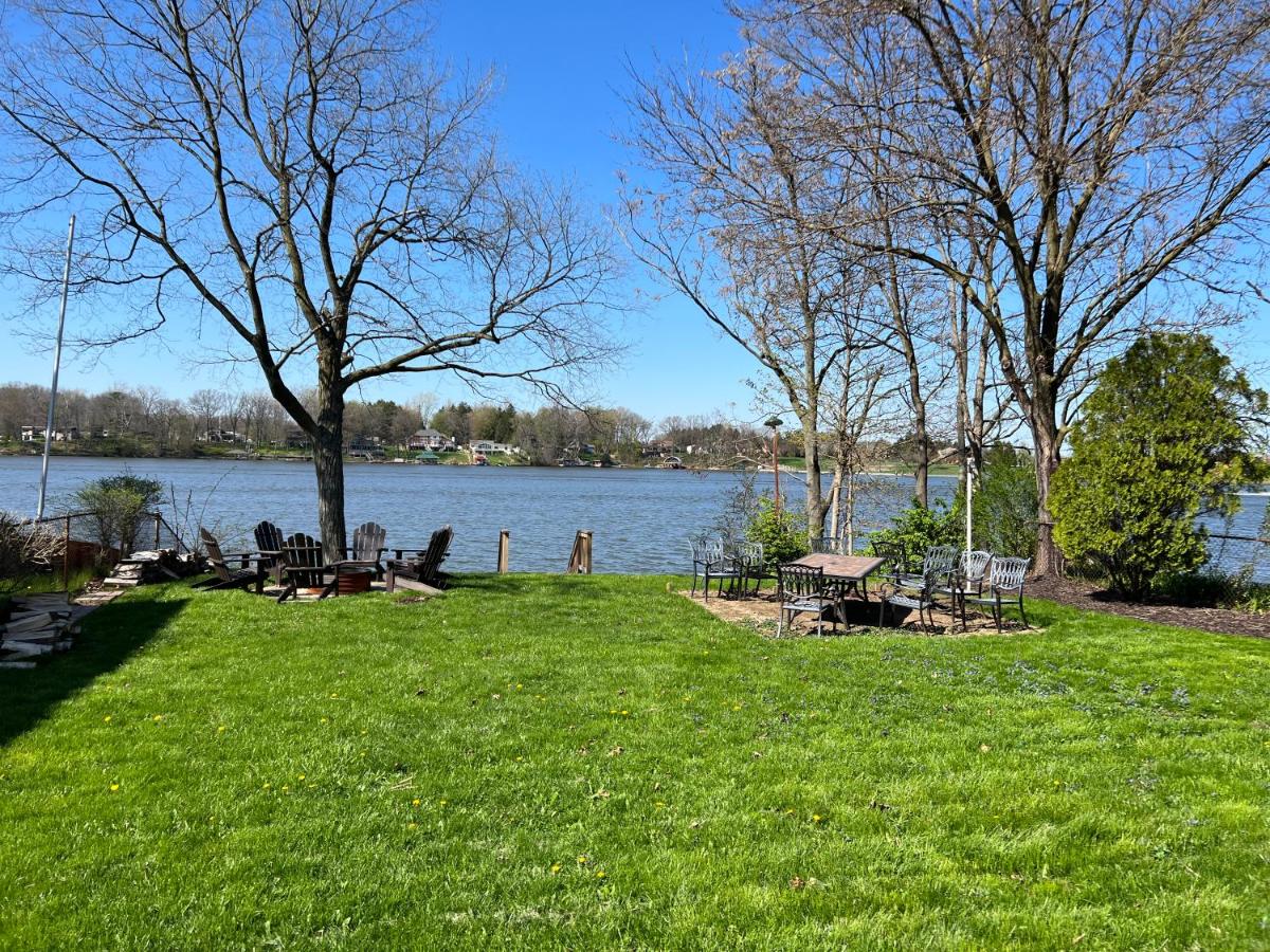 Lakefront Home (newly renovated) in Belleville MI - Housity