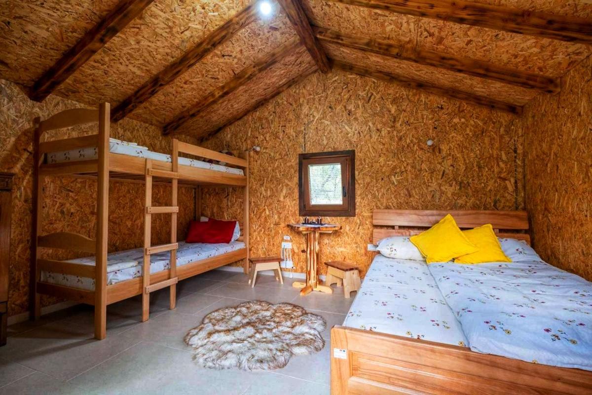 Holiday bungalows & food Plav - Housity