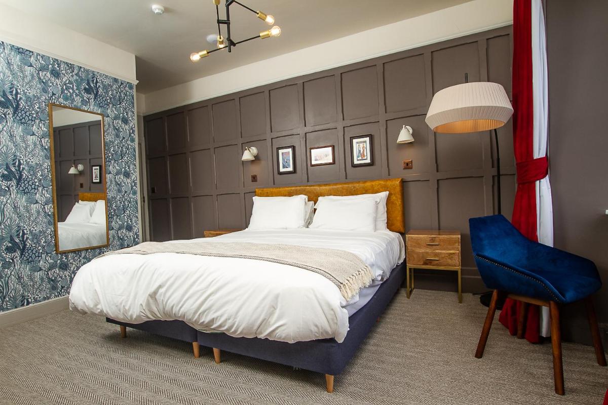 The West Bay Hotel - Housity
