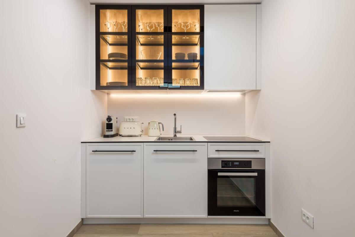 Studio apartments in center of Opatija - Housity