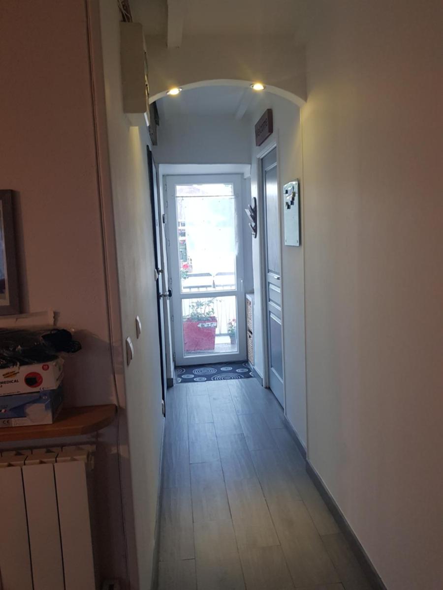 APPARTEMENT AVEC BALCON ENTRE PARIS ET DISNEY - Hizvo