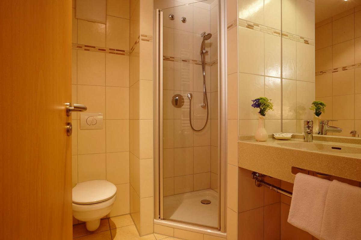Hotel Eberl - Housity
