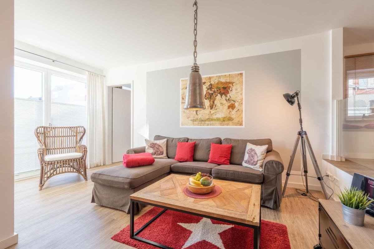 SEASIDE APARTMENTS - TOWNHOUSE - Housity